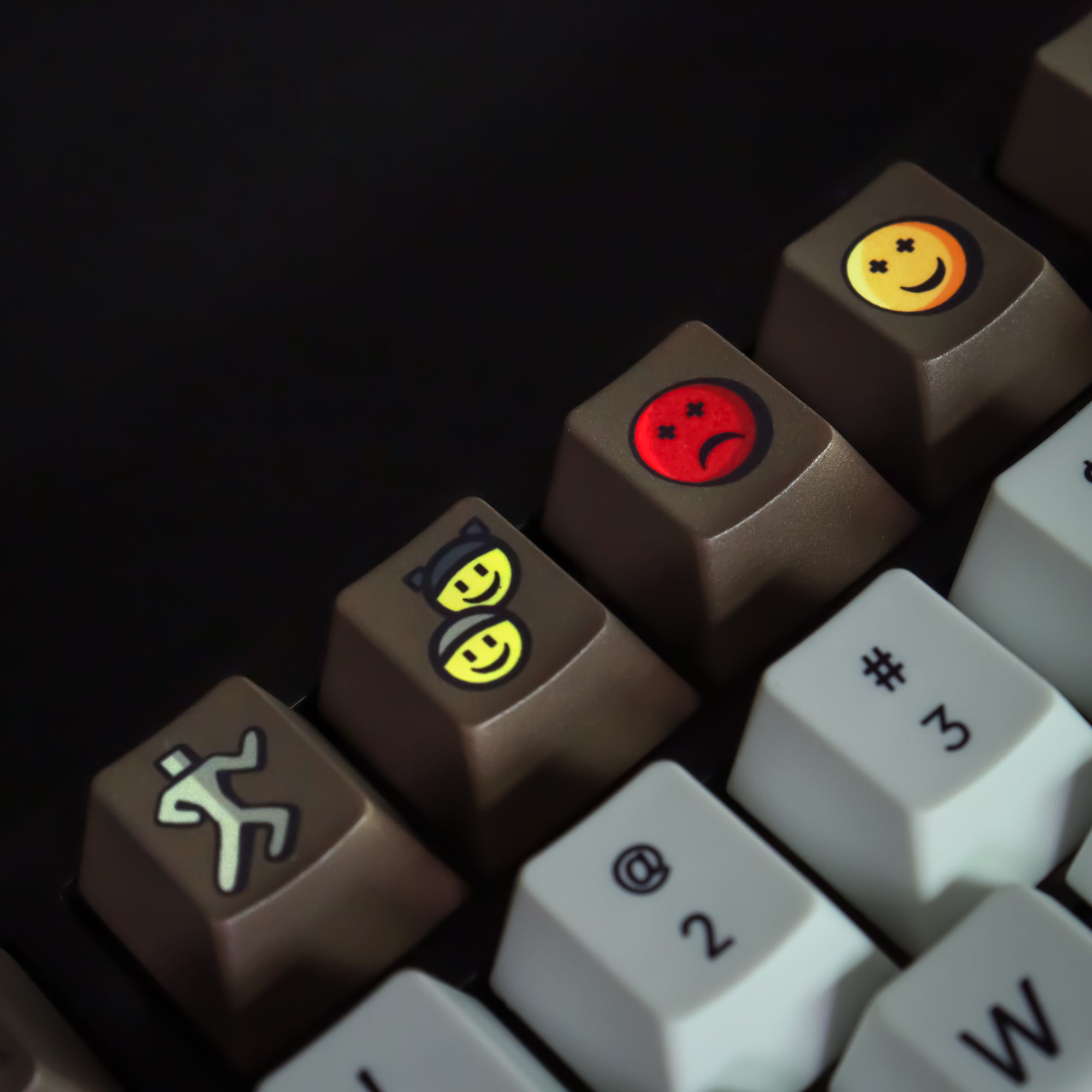 Retro 2005 Plastic Keycap Set (Pre-order)