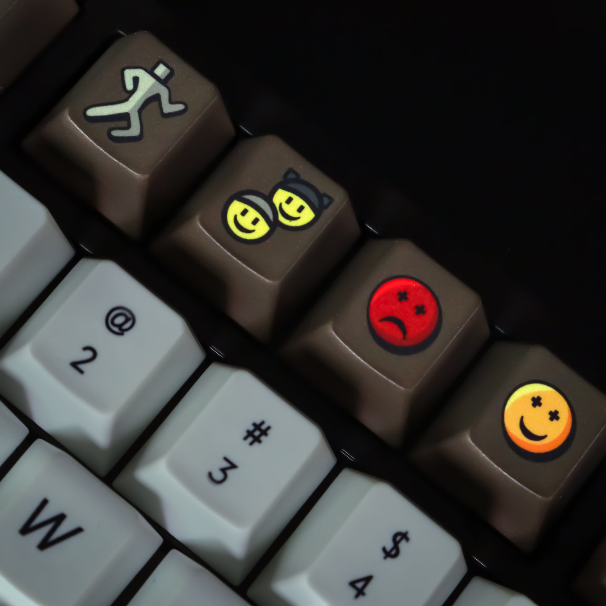 Retro 2005 Plastic Keycap Set (Pre-order)