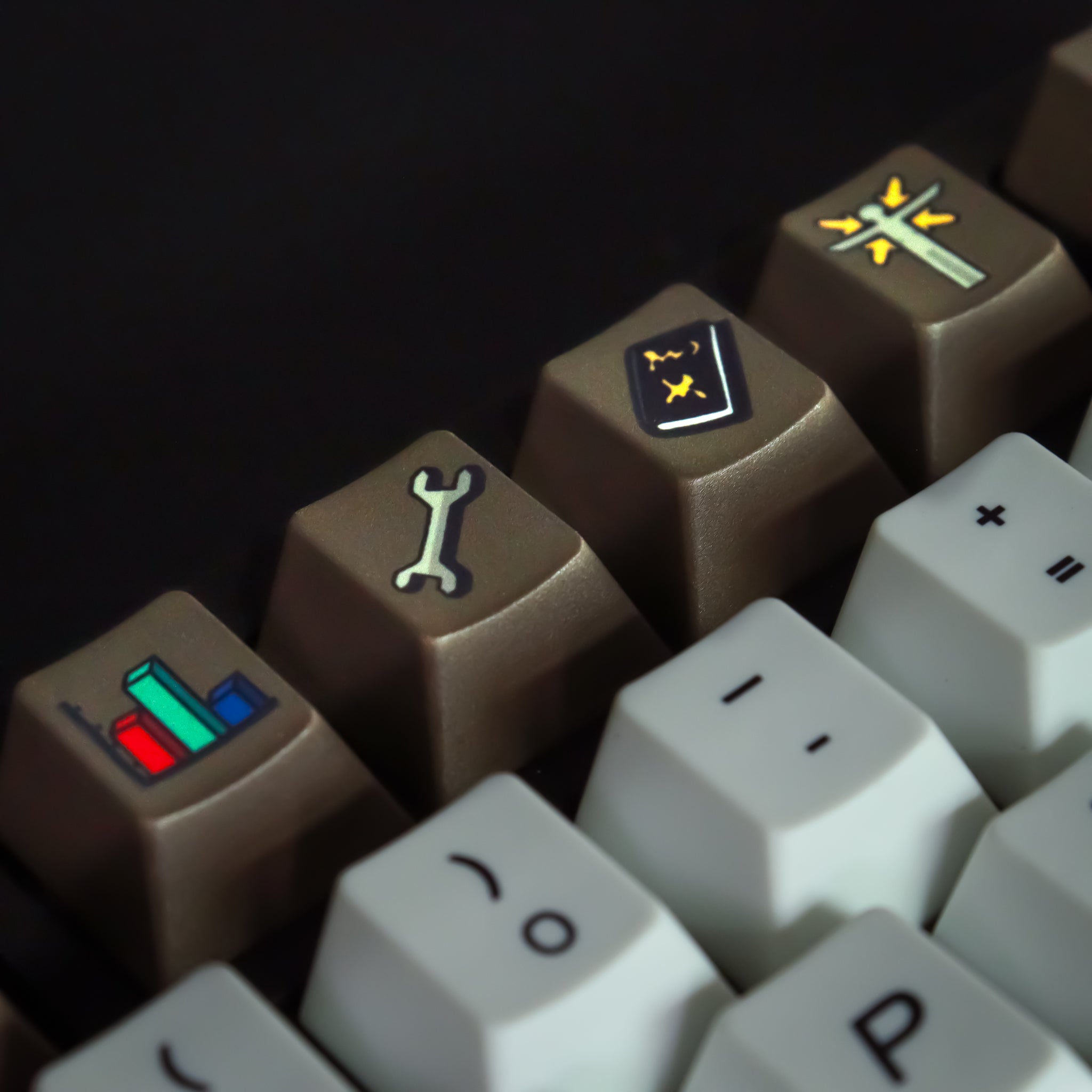 Retro 2005 Plastic Keycap Set (Pre-order)