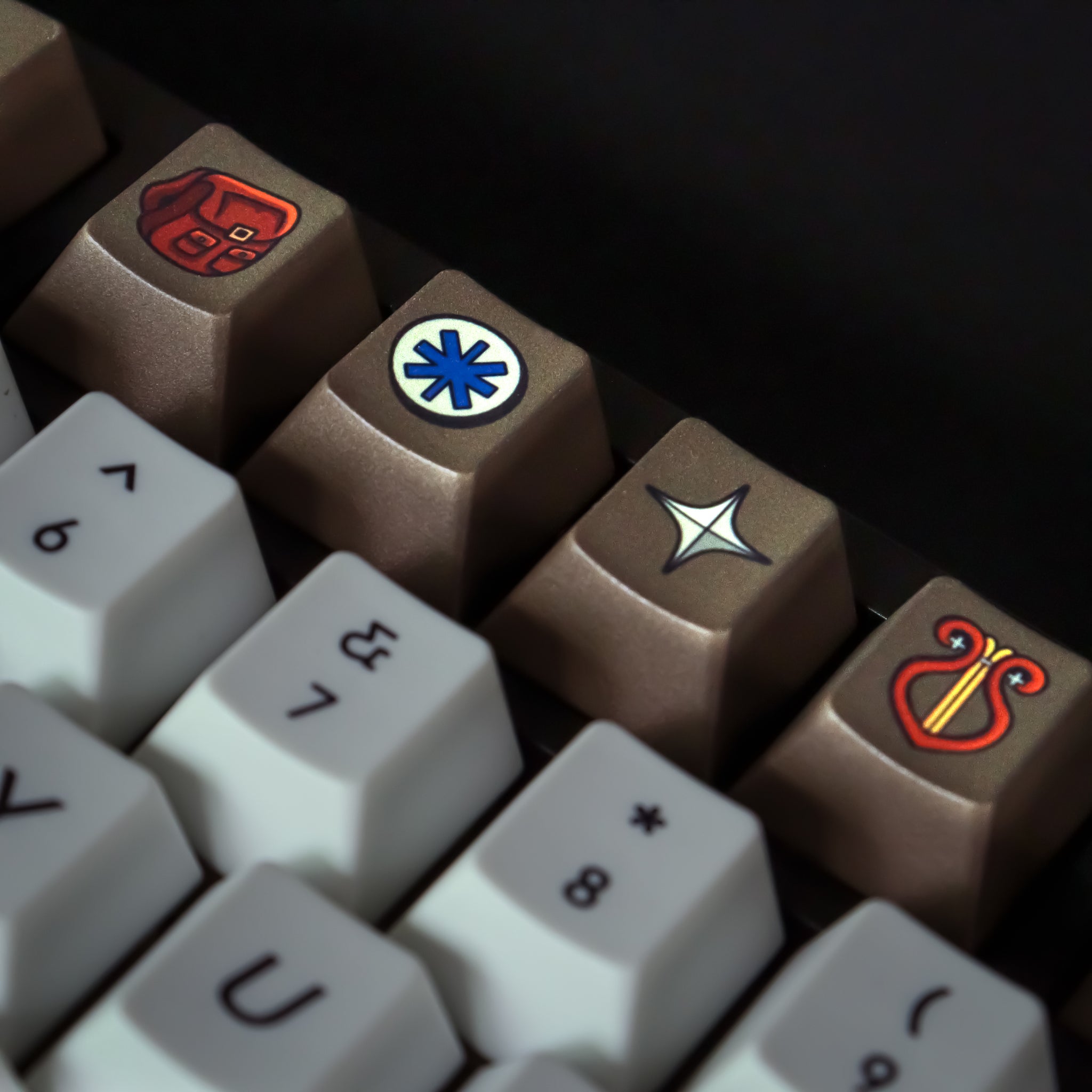 Retro 2005 Plastic Keycap Set (Pre-order)